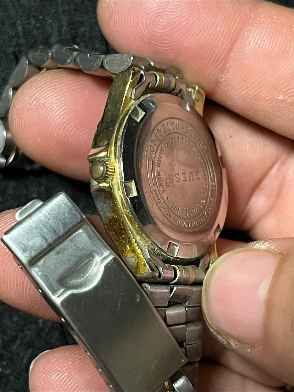 Guess women watch